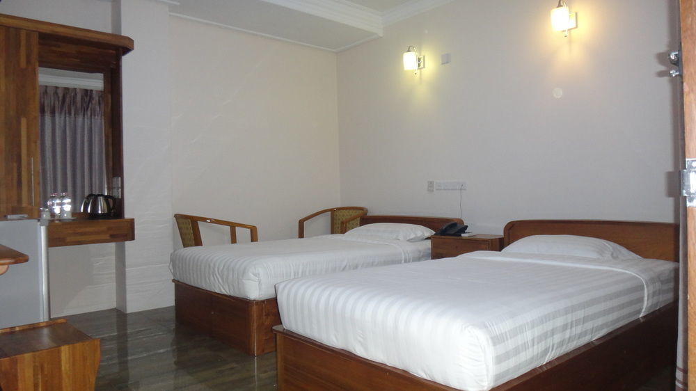 Chit Sayar Hotel Yangon Exterior foto