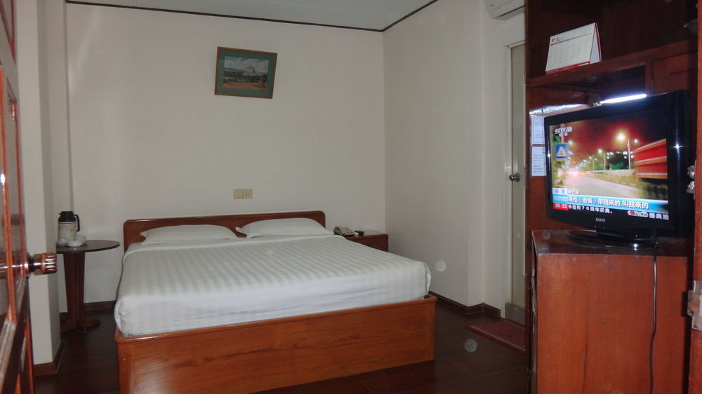 Chit Sayar Hotel Yangon Exterior foto